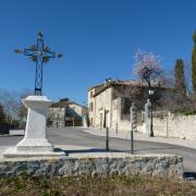 AAAAA Place du village de Valflaunes en AOC Coteaux du Languedoc Pic Saint Loup